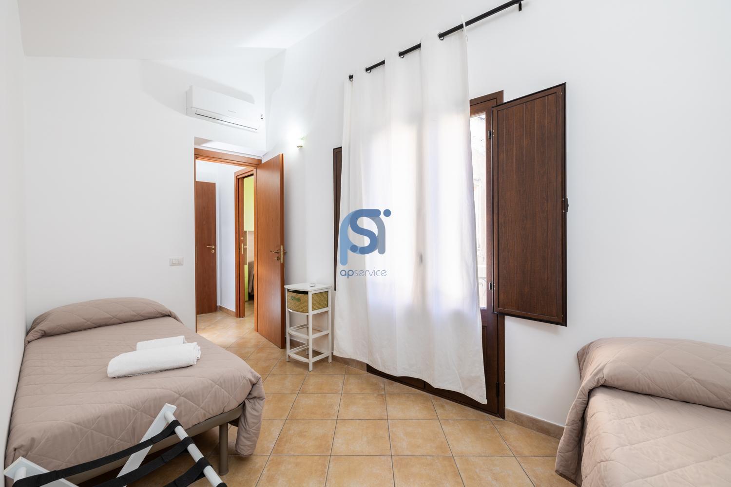 Ni Ni Apartments - Self Check In Cefalù Exterior foto